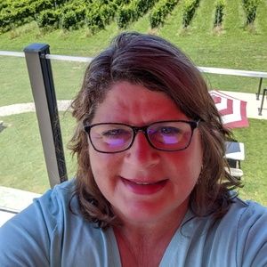 Meet your Posher, Carolyn